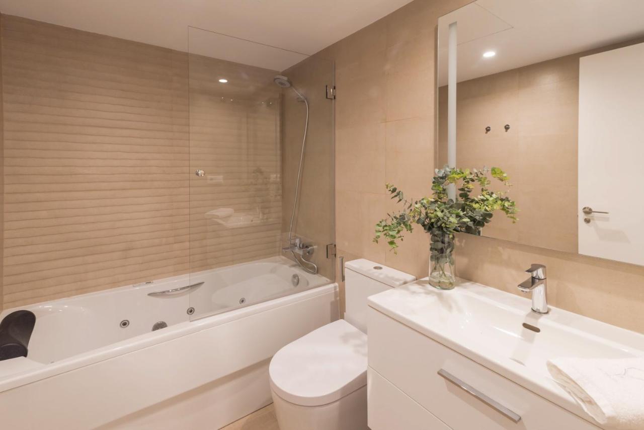 Premium Apartment & Free Parking By Ele Apartments Málaga Exteriör bild